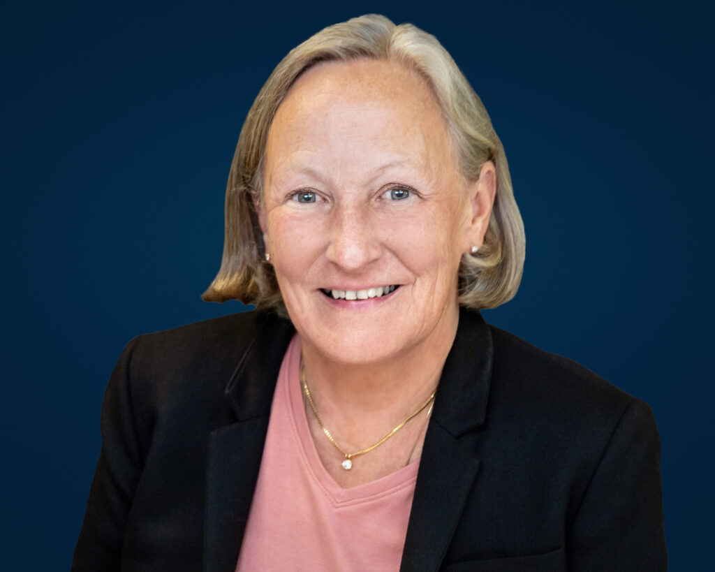 Kristi Nilson, Associate